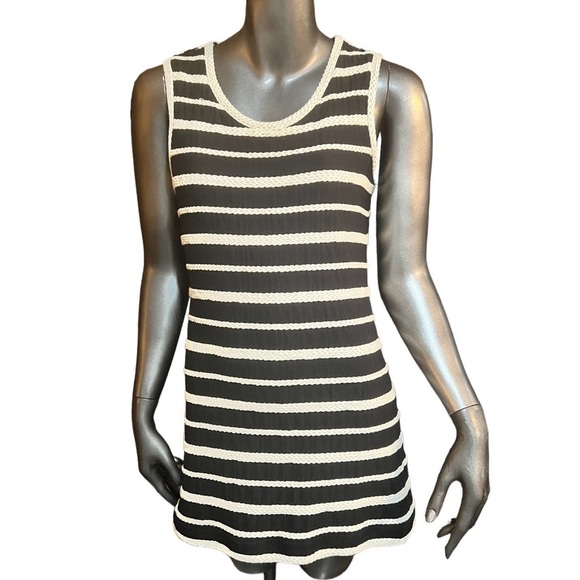 Lovely Sleeveless Short Sheath Black with Cream Rope detail. Super nice! Size M - Picture 3 of 7